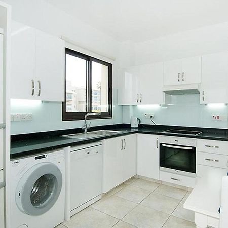 Beautiful 2-Bedroom Apartment - Great Location パ フォス エクステリア 写真