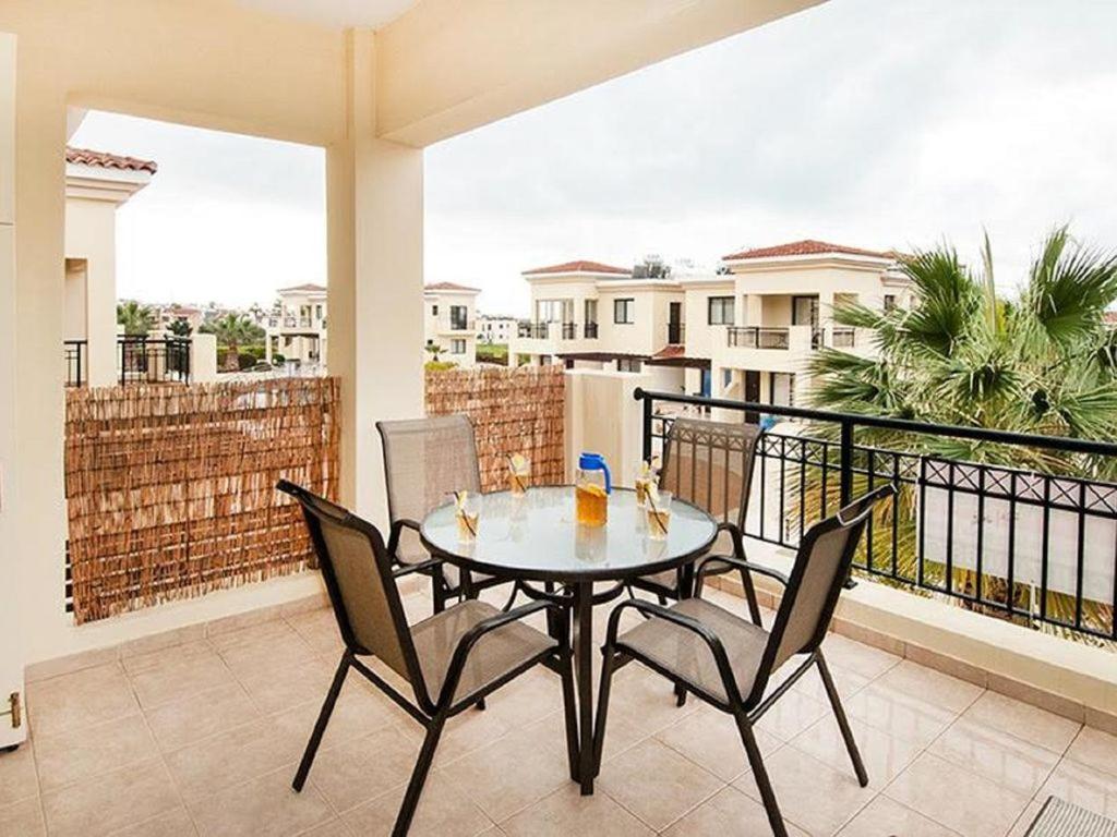 Beautiful 2-Bedroom Apartment - Great Location パ フォス エクステリア 写真