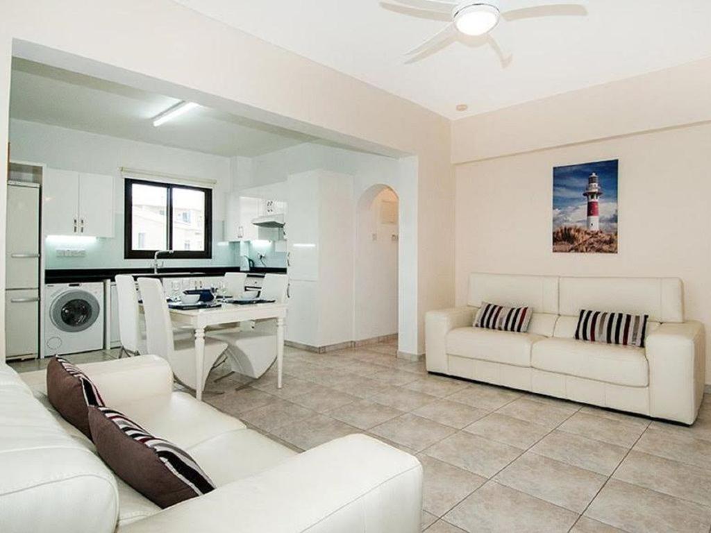 Beautiful 2-Bedroom Apartment - Great Location パ フォス エクステリア 写真
