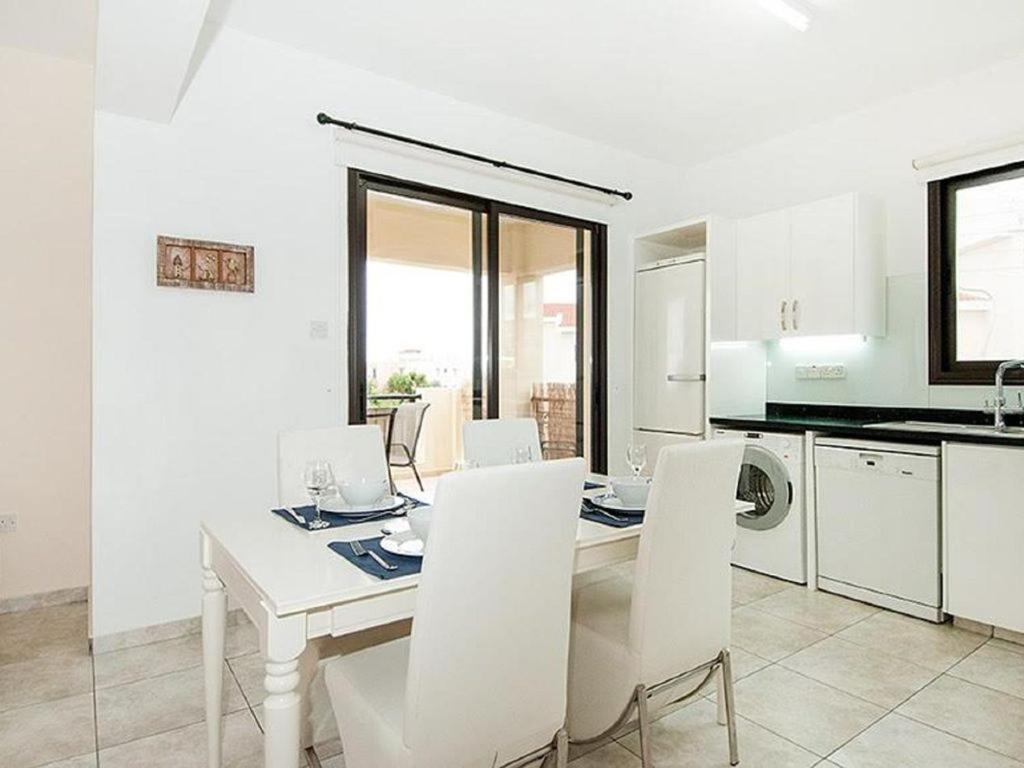 Beautiful 2-Bedroom Apartment - Great Location パ フォス エクステリア 写真